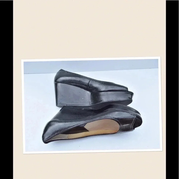 Michael Kors peep toe wedges - Picture 3 of 7